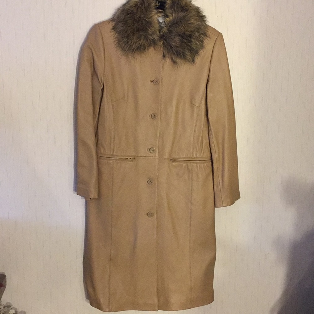 Classic Leather Coat with a Faux Fur Collar NWOT